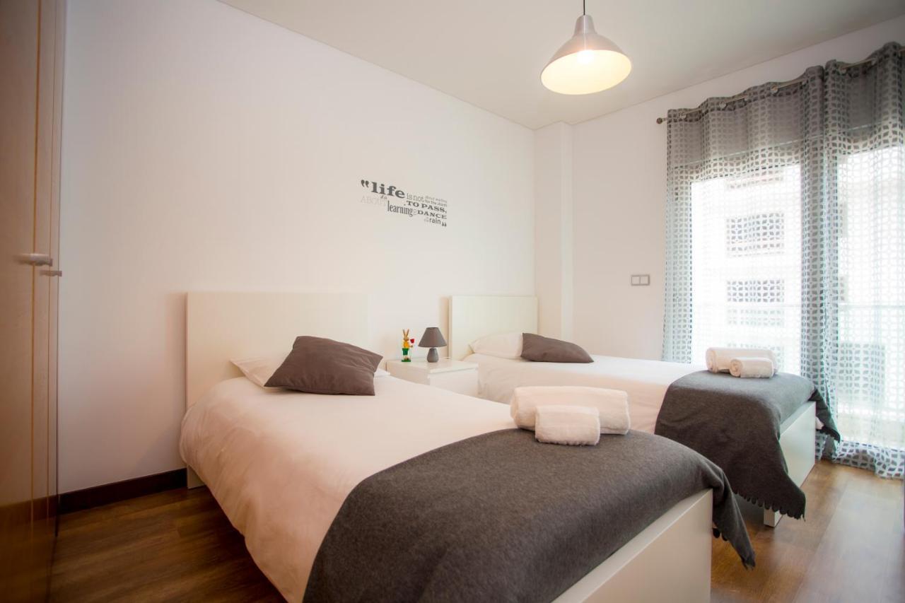 Surf And Stones Apartment Peniche Bagian luar foto